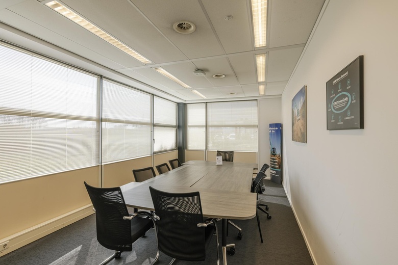 BedrijfsruimteaanVeluwezoom 15<br/> inAlmere BedrijfsruimteaanVeluwezoom 15<br/> inAlmere