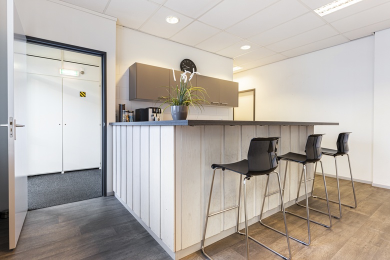 BedrijfsruimteaanAmbachtweg 17<br/> inMoordrecht