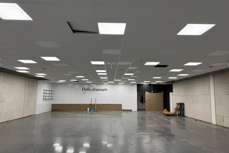 WinkelruimteaanPater van den Elsenplein 38<br/> inTilburg WinkelruimteaanPater van den Elsenplein 38<br/> inTilburg