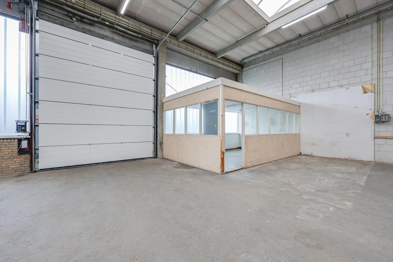 BedrijfsruimteaanPampuslaan 89<br/> inWeesp