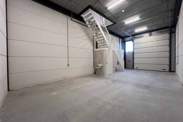 BedrijfsruimteaanJan van der Heijdenstraat 26 P<br/> inOud-Beijerland
