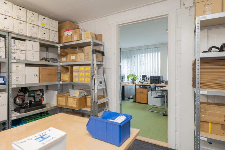 KantoorruimteaanVeenderveld 76<br/> inRoelofarendsveen KantoorruimteaanVeenderveld 76<br/> inRoelofarendsveen