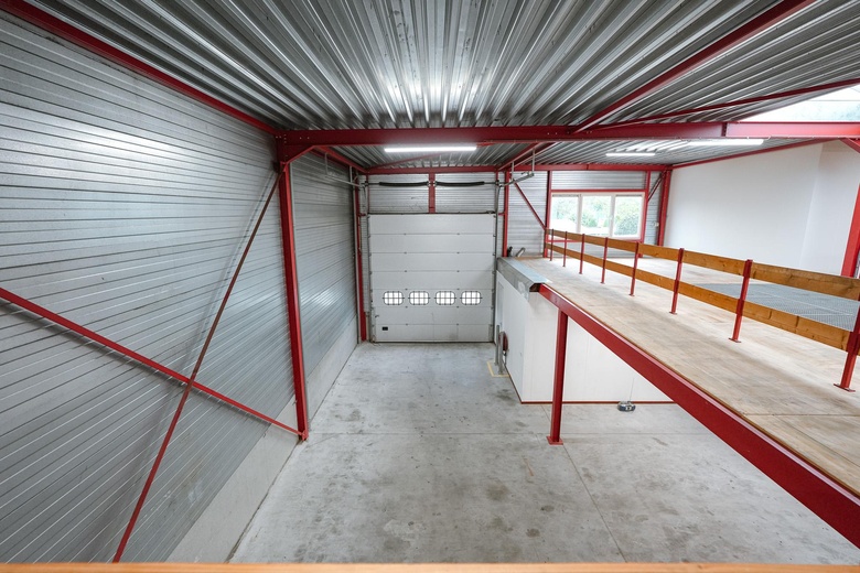 BedrijfsruimteaanDommelstraat 16<br/> inOss BedrijfsruimteaanDommelstraat 16<br/> inOss