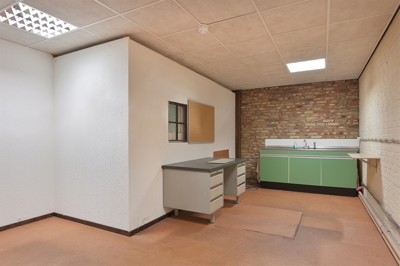 WinkelruimteaanMolenstraat 10<br/> inLimbricht WinkelruimteaanMolenstraat 10<br/> inLimbricht