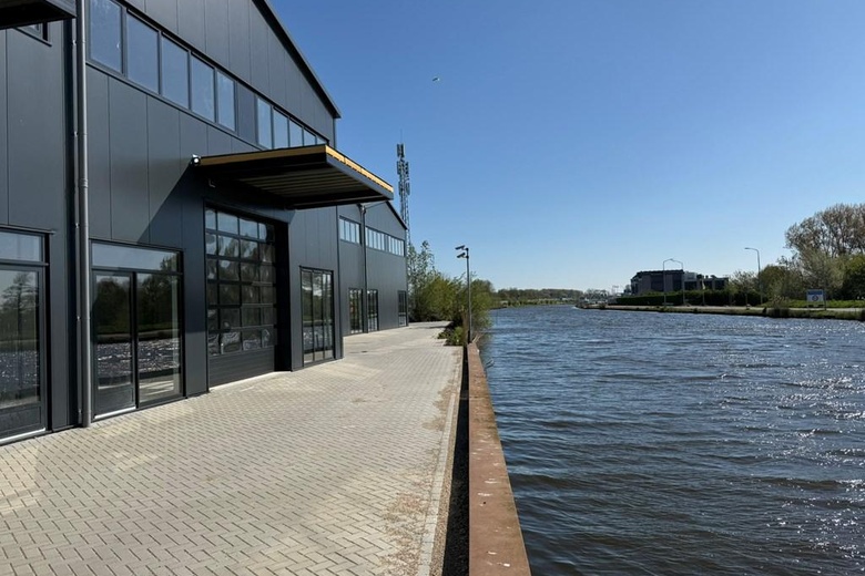 WinkelruimteaanHaarlemmerstraatweg 71 D<br/> inHalfweg