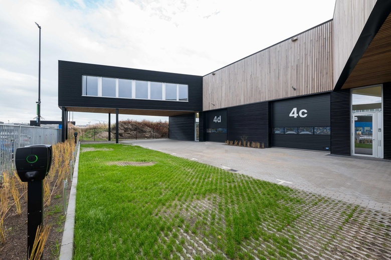 BedrijfsruimteaanBrandenburgbaan 4 - 4<br/> inRotterdam