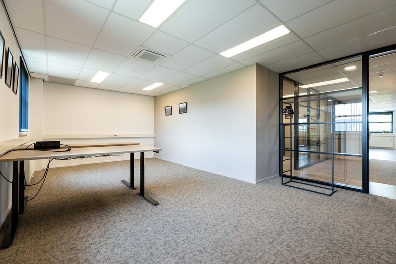 KantoorruimteaanStevinweg 5 - 7<br/> inSpijkenisse KantoorruimteaanStevinweg 5 - 7<br/> inSpijkenisse