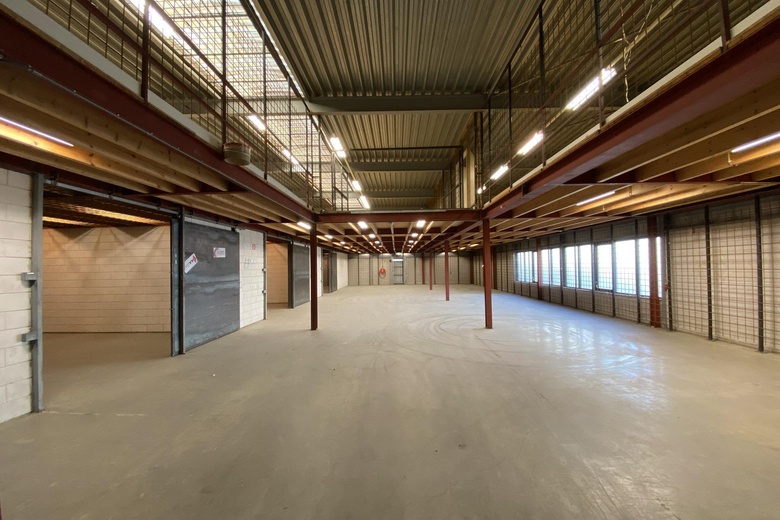 BedrijfsruimteaanRietdekkerstraat 5<br/> inRidderkerk BedrijfsruimteaanRietdekkerstraat 5<br/> inRidderkerk