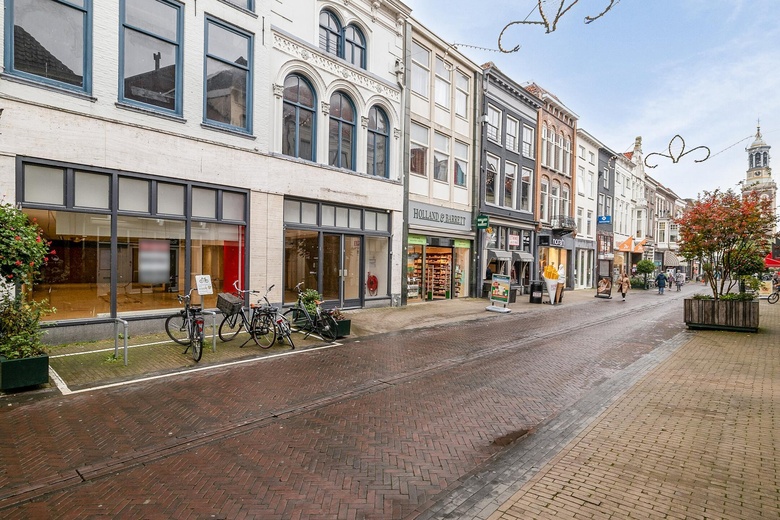 WinkelruimteaanOudestraat 86<br/> inKampen