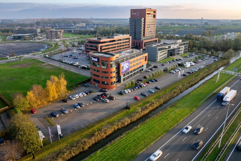 KantoorruimteaanLaan van Barcelona 600<br/> inDordrecht KantoorruimteaanLaan van Barcelona 600<br/> inDordrecht