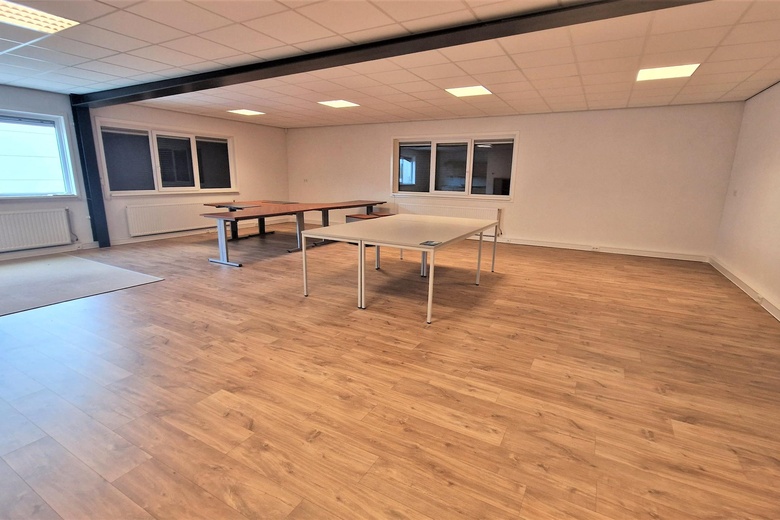 BedrijfsruimteaanEenspan 19 M<br/> inZeewolde BedrijfsruimteaanEenspan 19 M<br/> inZeewolde