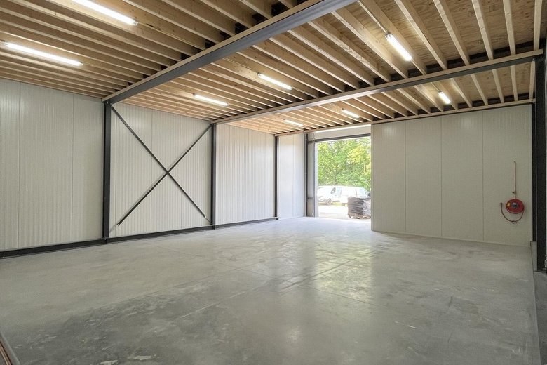 BedrijfsruimteaanLoek Nelissenstraat 21<br/> inOostrum BedrijfsruimteaanLoek Nelissenstraat 21<br/> inOostrum