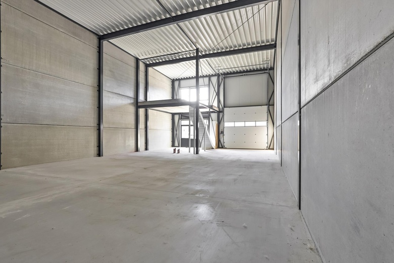 BedrijfsruimteaanSippenbroek 11<br/> inZutphen BedrijfsruimteaanSippenbroek 11<br/> inZutphen