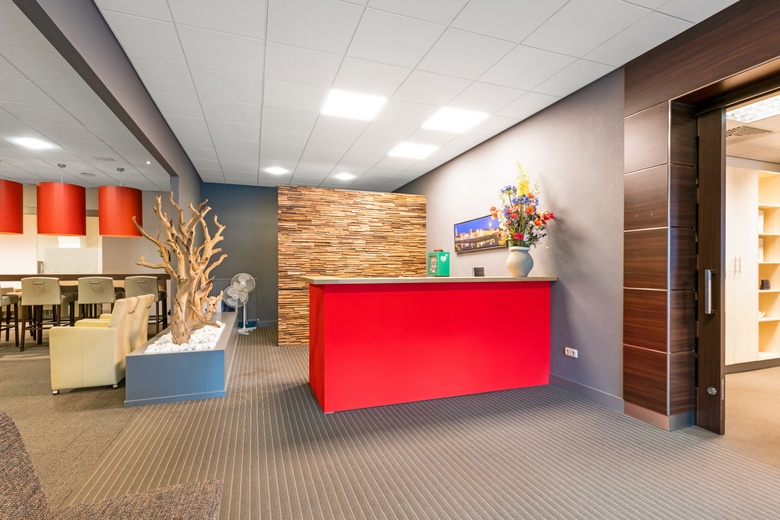 BedrijfsruimteaanVeestraat 42<br/> inLinne BedrijfsruimteaanVeestraat 42<br/> inLinne