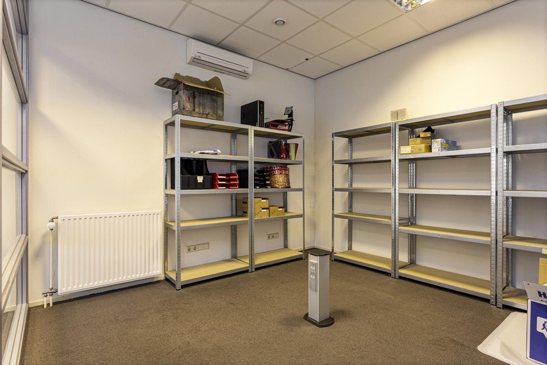 KantoorruimteaanCelsiusweg 18 e<br/> inElst KantoorruimteaanCelsiusweg 18 e<br/> inElst