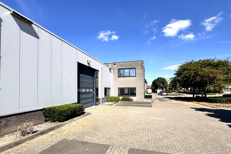 BedrijfsruimteaanRingweistraat 10<br/> inWaardenburg BedrijfsruimteaanRingweistraat 10<br/> inWaardenburg