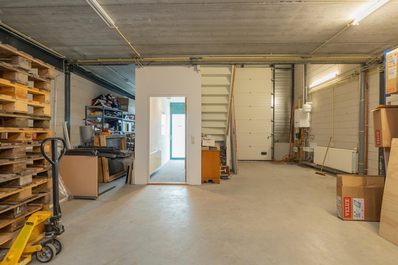 BedrijfsruimteaanAchthovenerweg 17 H<br/> inLeiderdorp