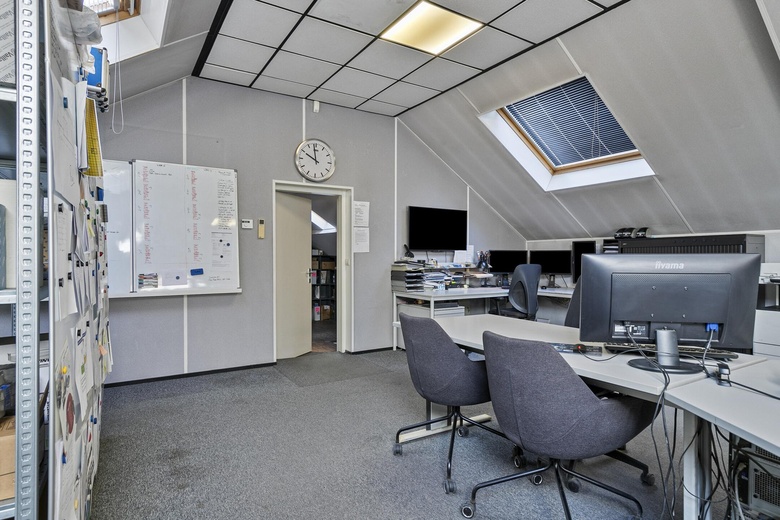 BedrijfsruimteaanDorpsstraat 56<br/> inOssendrecht BedrijfsruimteaanDorpsstraat 56<br/> inOssendrecht