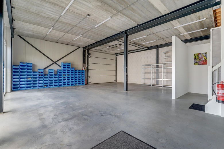 BedrijfsruimteaanIndustrieweg 4 b<br/> inElst