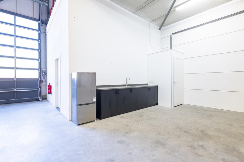BedrijfsruimteaanLeeghwaterstraat 4 b<br/> inWerkendam BedrijfsruimteaanLeeghwaterstraat 4 b<br/> inWerkendam