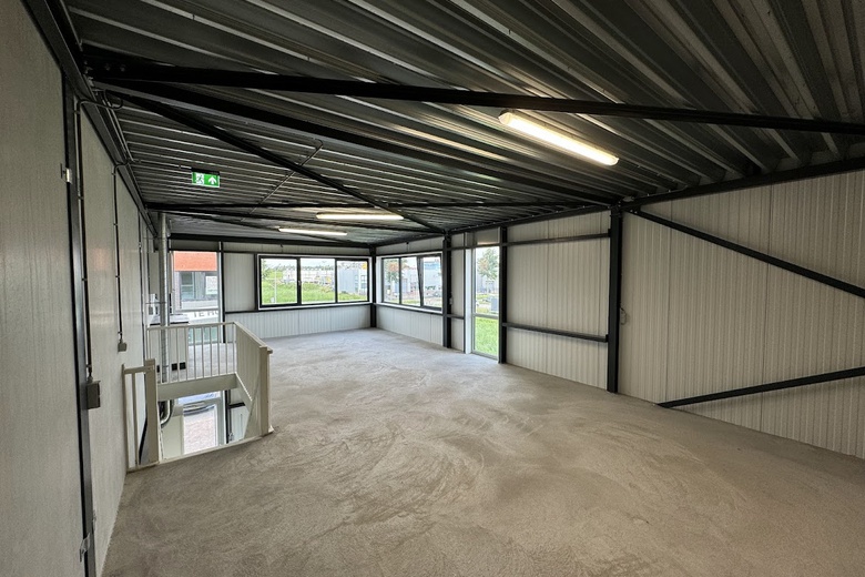 BedrijfsruimteaanJade 120<br/> inDordrecht BedrijfsruimteaanJade 120<br/> inDordrecht