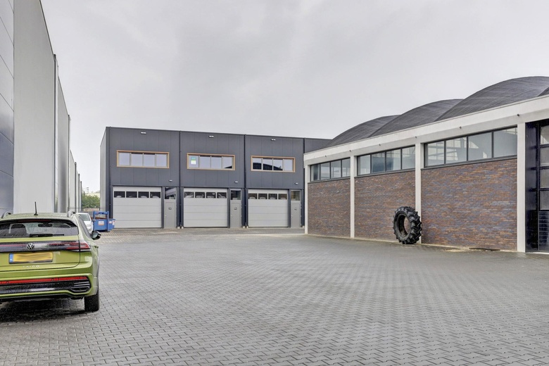 BedrijfsruimteaanSpoorlaan Noord 176<br/> inRoermond