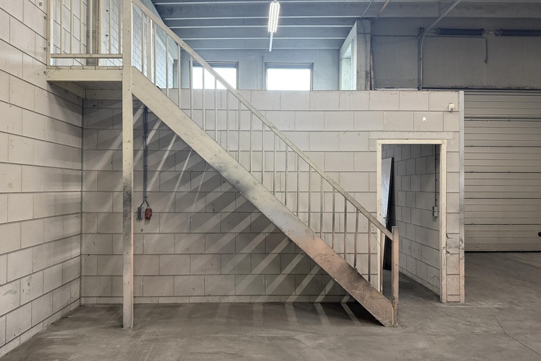BedrijfsruimteaanEverdenberg 123 - 125<br/> inOosterhout BedrijfsruimteaanEverdenberg 123 - 125<br/> inOosterhout