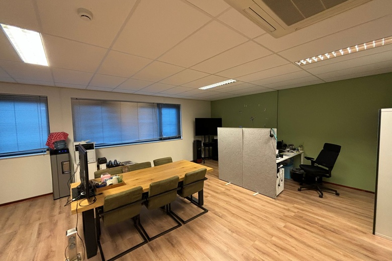 BedrijfsruimteaanKievitsven 34<br/> inRosmalen BedrijfsruimteaanKievitsven 34<br/> inRosmalen