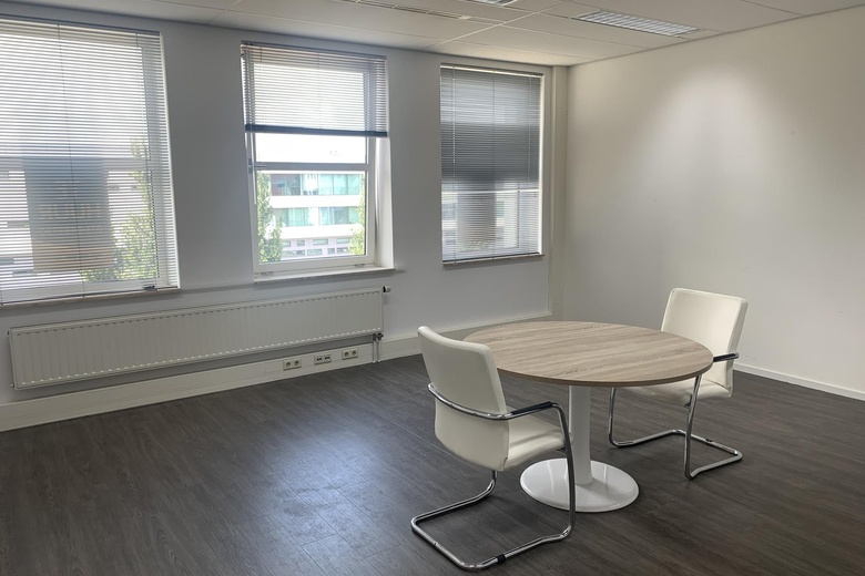 KantoorruimteaanHet Sterrenbeeld 19<br/> inDen Bosch KantoorruimteaanHet Sterrenbeeld 19<br/> inDen Bosch