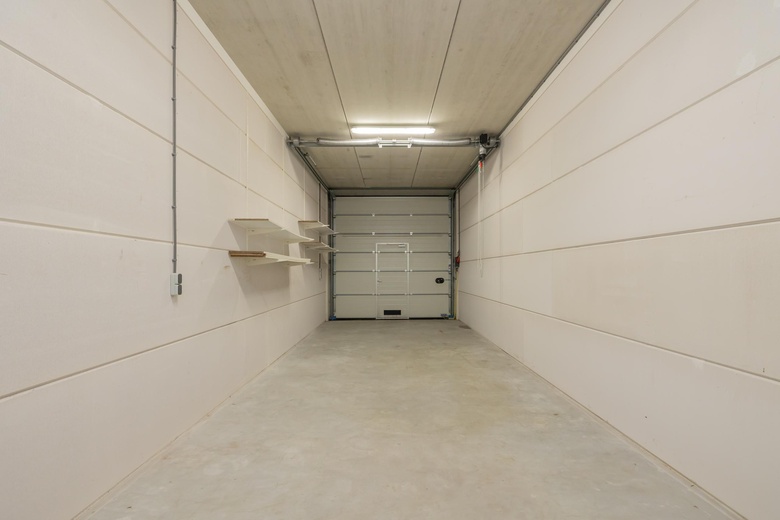 BedrijfsruimteaanVeerpolder 19 077<br/> inWarmond