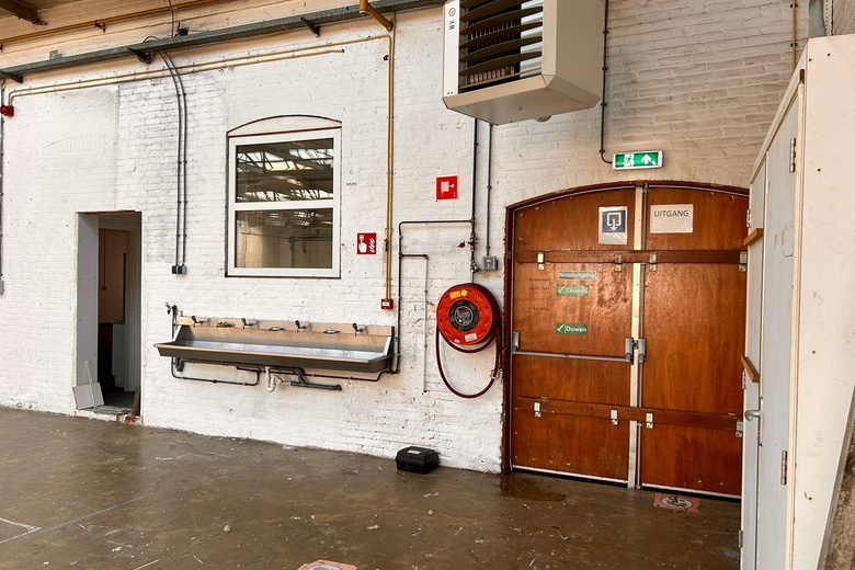 BedrijfsruimteaanBinnenhaven 28<br/> inEnschede BedrijfsruimteaanBinnenhaven 28<br/> inEnschede