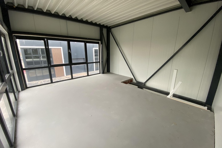 BedrijfsruimteaanSippenbroek 17<br/> inZutphen BedrijfsruimteaanSippenbroek 17<br/> inZutphen