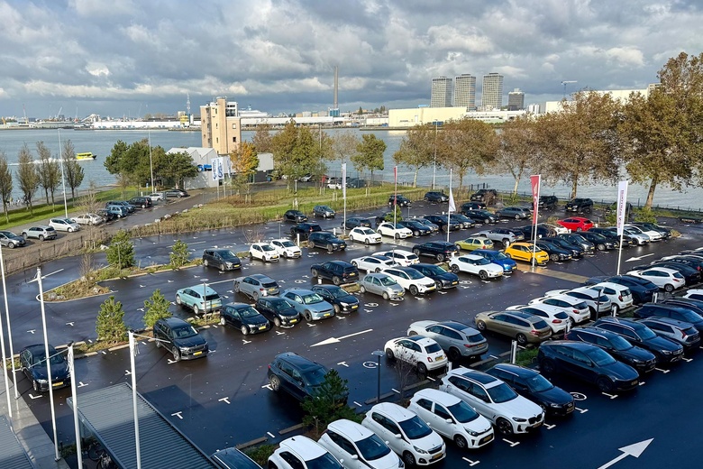 KantoorruimteaanSluisjesdijk 159<br/> inRotterdam