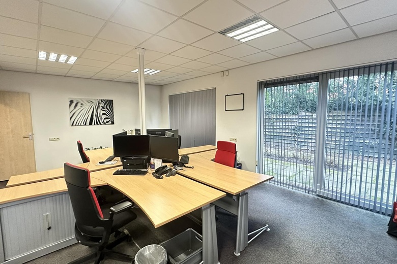 Kantoorruimteaanvan Heemstraweg-west 2<br/> inZaltbommel