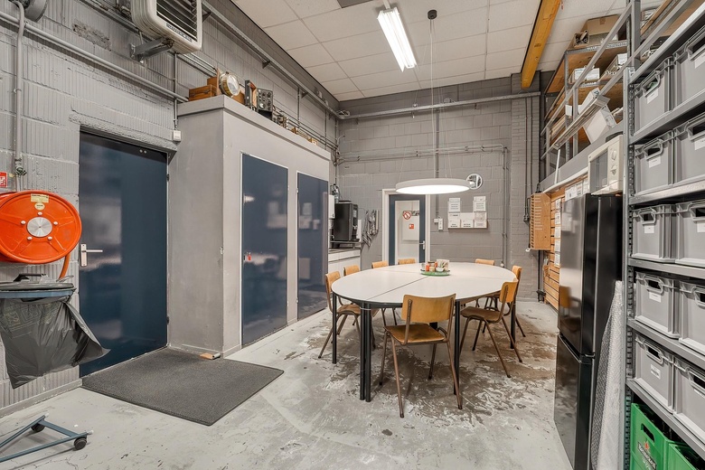 BedrijfsruimteaanWeversbaan 15<br/> inLeiderdorp