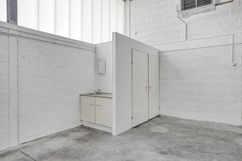 BedrijfsruimteaanWijnkorenstraat 7<br/> inRoosendaal BedrijfsruimteaanWijnkorenstraat 7<br/> inRoosendaal
