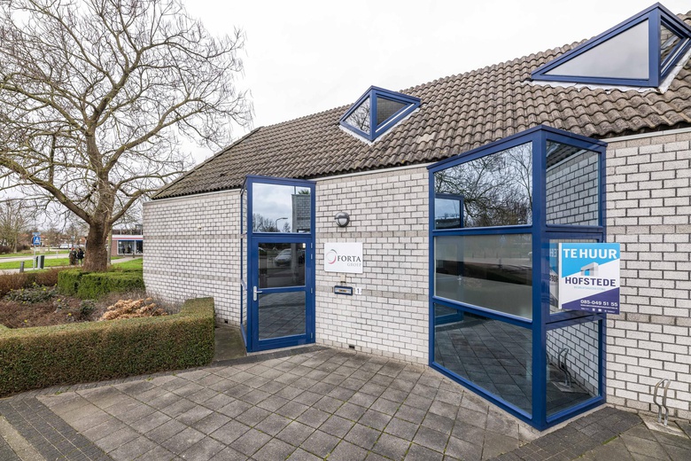 Bekijk foto 1 van Pastoor Lipsplantsoen 1 Bekijk foto 1 van Pastoor Lipsplantsoen 1