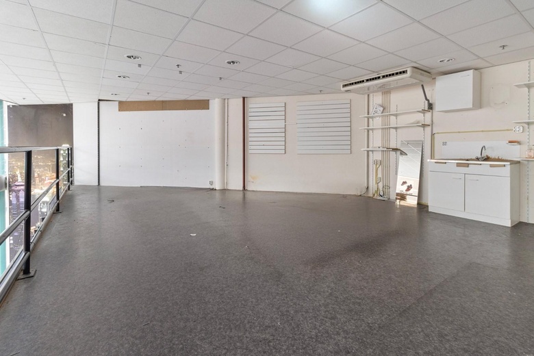 WinkelruimteaanRoersingelpassage 26<br/> inRoermond WinkelruimteaanRoersingelpassage 26<br/> inRoermond