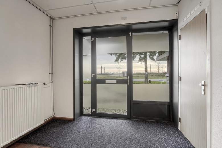 KantoorruimteaanLuzernestraat 37<br/> inNieuw-Vennep