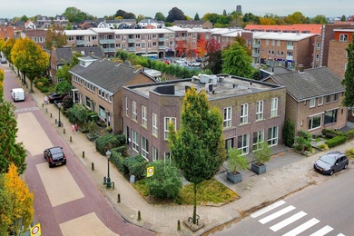 Bekijk foto 2 van Koningin Julianastraat 1 Bekijk foto 2 van Koningin Julianastraat 1