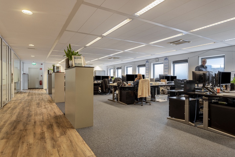 KantoorruimteaanWaalhaven Z.z. 12 A<br/> inRotterdam