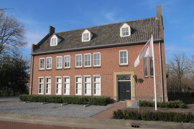 Bekijk foto 2 van Nachtegaallaan 2 Bekijk foto 2 van Nachtegaallaan 2