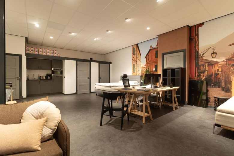 BedrijfsruimteaanIzaäk Enschedéweg 42<br/> inHaarlem