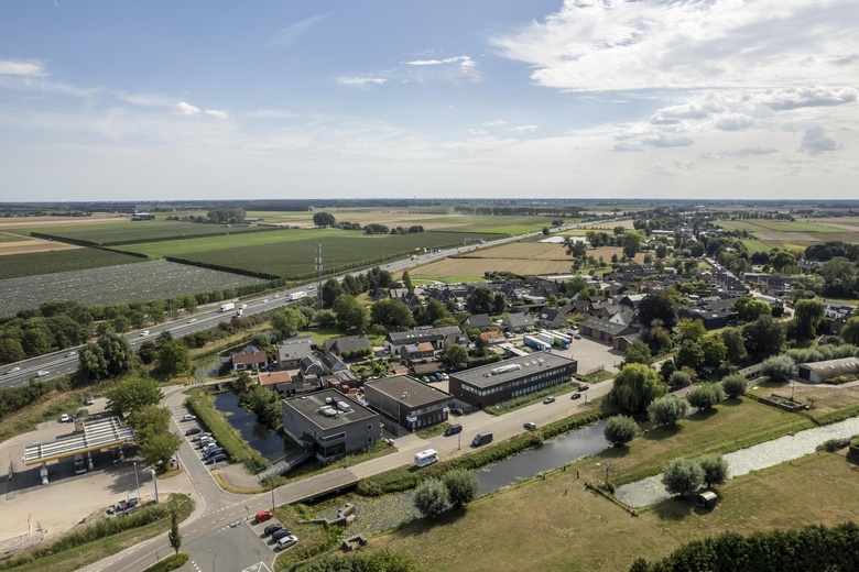 BedrijfsruimteaanDoornseweg 2 a<br/> inNieuwendijk BedrijfsruimteaanDoornseweg 2 a<br/> inNieuwendijk