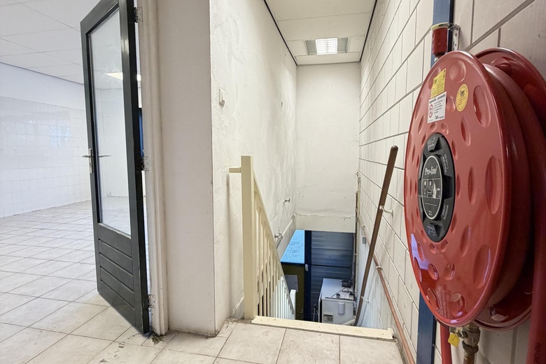 BedrijfsruimteaanNieuw-Zeelandweg 8 T<br/> inAmsterdam