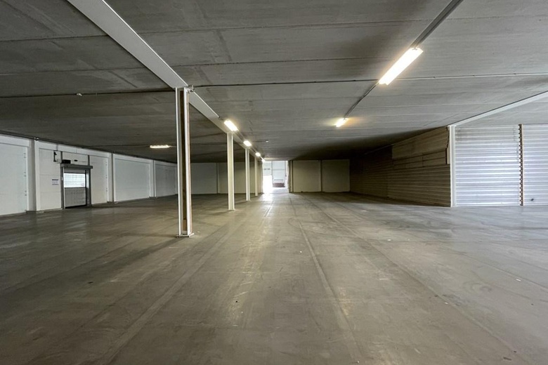 BedrijfsruimteaanLegmeerdijk 169 A<br/> inAalsmeer