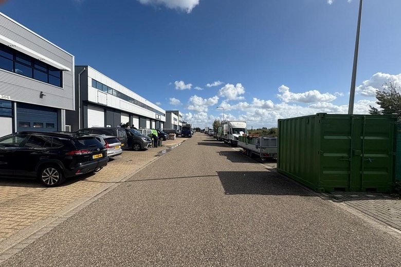 BedrijfsruimteaanVlotlaan 302<br/> inMonster BedrijfsruimteaanVlotlaan 302<br/> inMonster