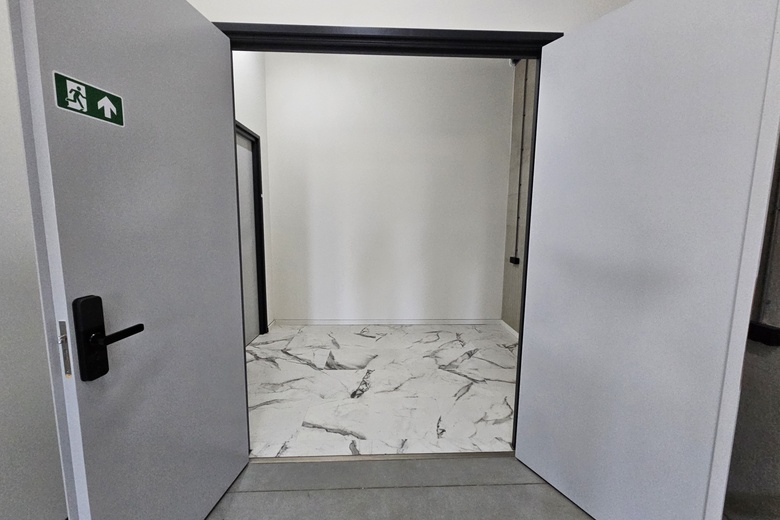 Bekijk foto 4 in  aan de  in 