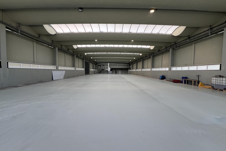 BedrijfsruimteaanLindtsedijk 14 C<br/> inZwijndrecht BedrijfsruimteaanLindtsedijk 14 C<br/> inZwijndrecht