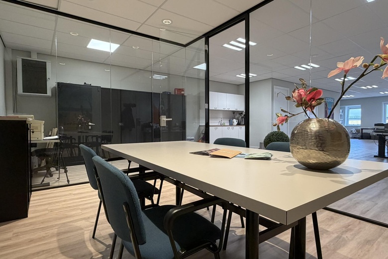 BedrijfsruimteaanJulianaweg 200 a<br/> inVolendam